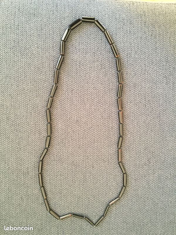 Grand collier de perles noires (image 1)