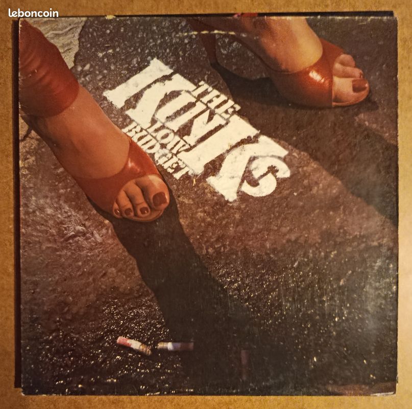 Album vinyle "Low Budget" du groupe The Kinks. (1979) (image 1)