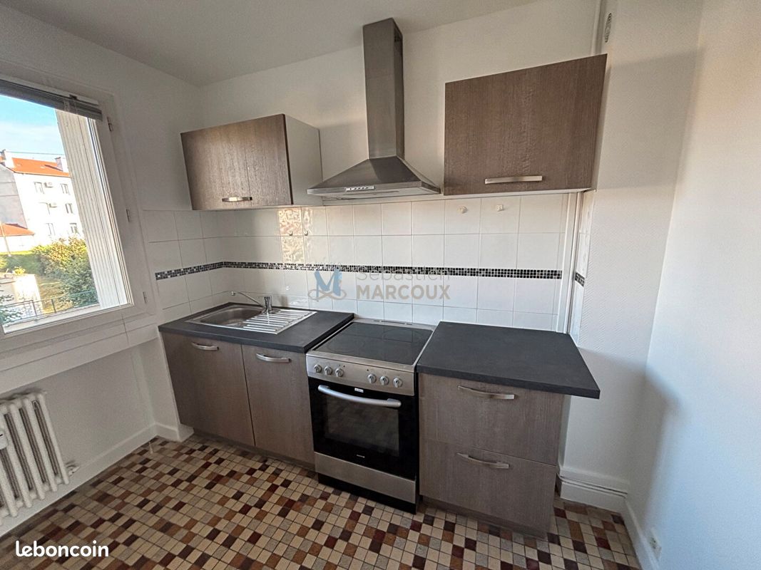 Appartement 3 pièces 51 m² · à Saint-Étienne · 51 m² · 560 €/mois