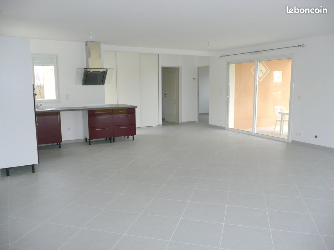 Location Maison T6 contemporaine - Arthez-de-Béarn 64370 (image principale 2)