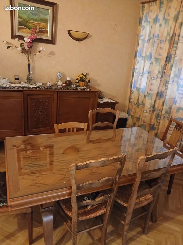 Salle à manger (image 1)
