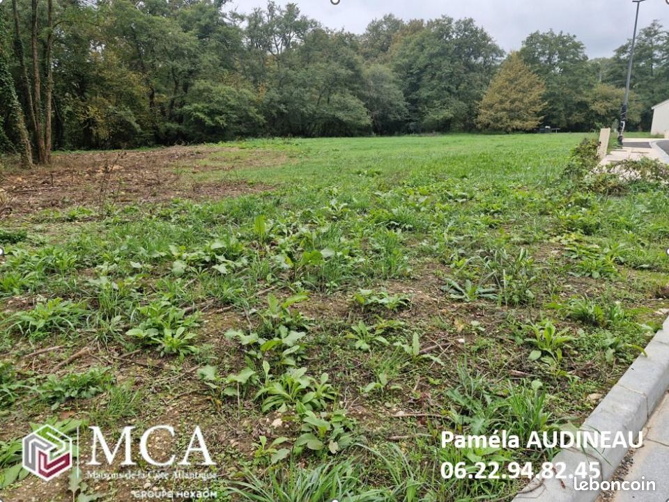 Terrain 690 m² · à Lignan-de-Bordeaux · 145 950 €