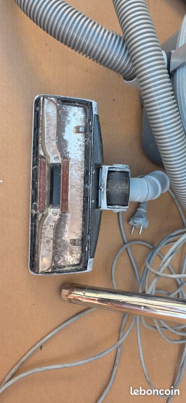 Aspirateur NILFISK GS 90C (image 4)