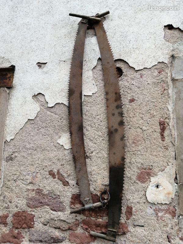 Deux anciennes scies (image 2)
