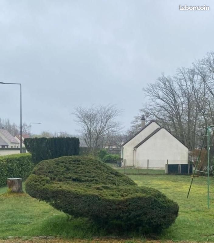 Terrain 450 m² · à Montmacq · 55 000 €