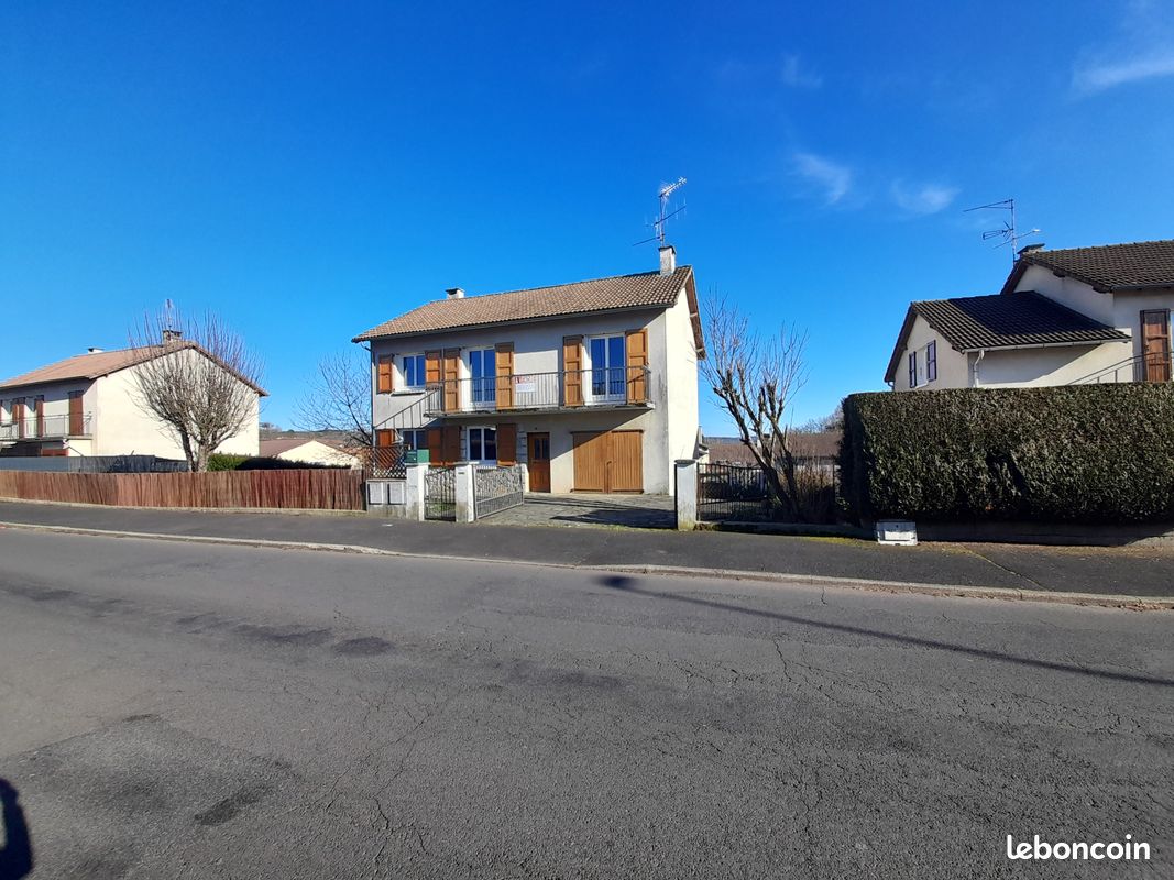 Maison 6 pièces 118 m² · à Aurillac · 118 m² · 195 000 €