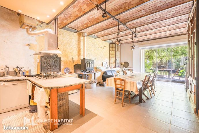 Maison 16 pièces 415 m²