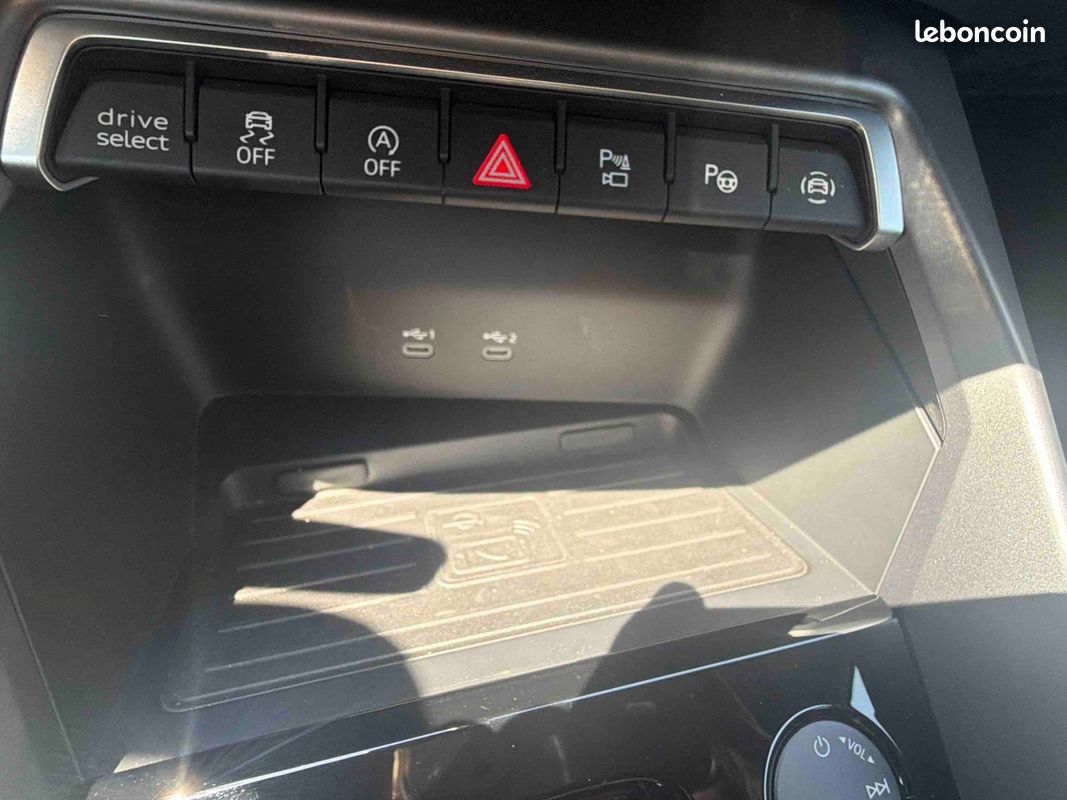 AUDI A3 Sportback TFSI 116 ch Hybride S line (image 20)