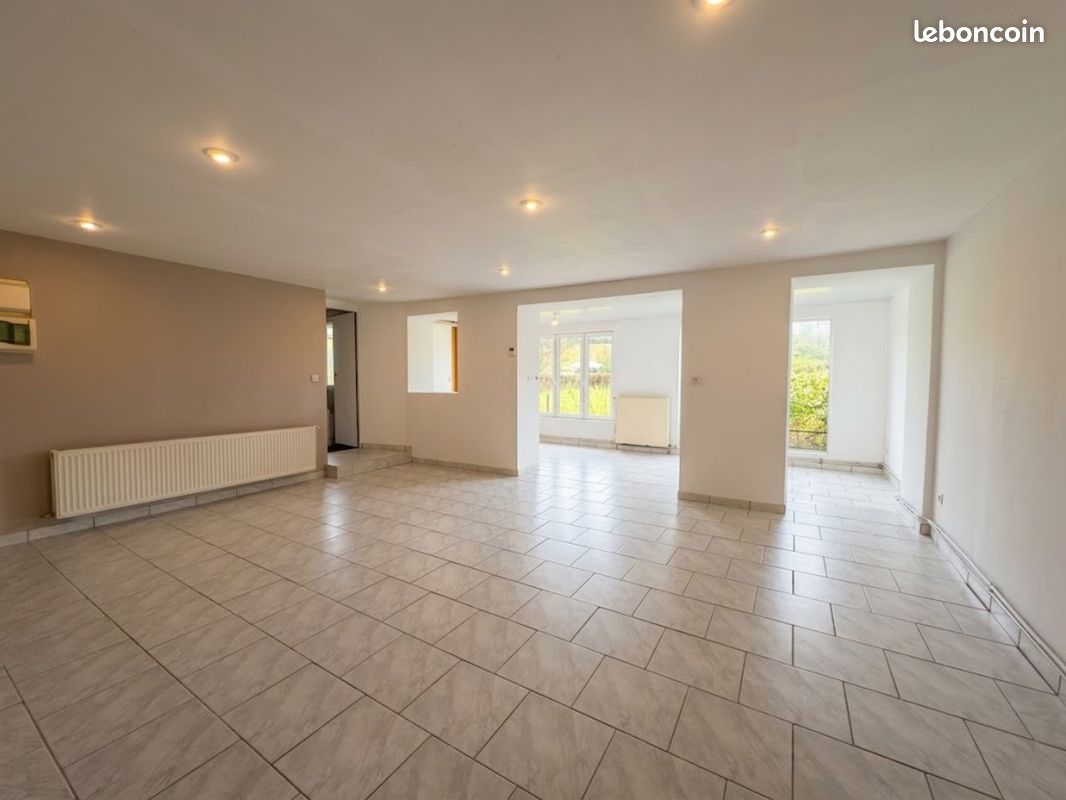 Appartement 3 pièces 78 m² · à Étroeungt · 78 m² · 525 €/mois