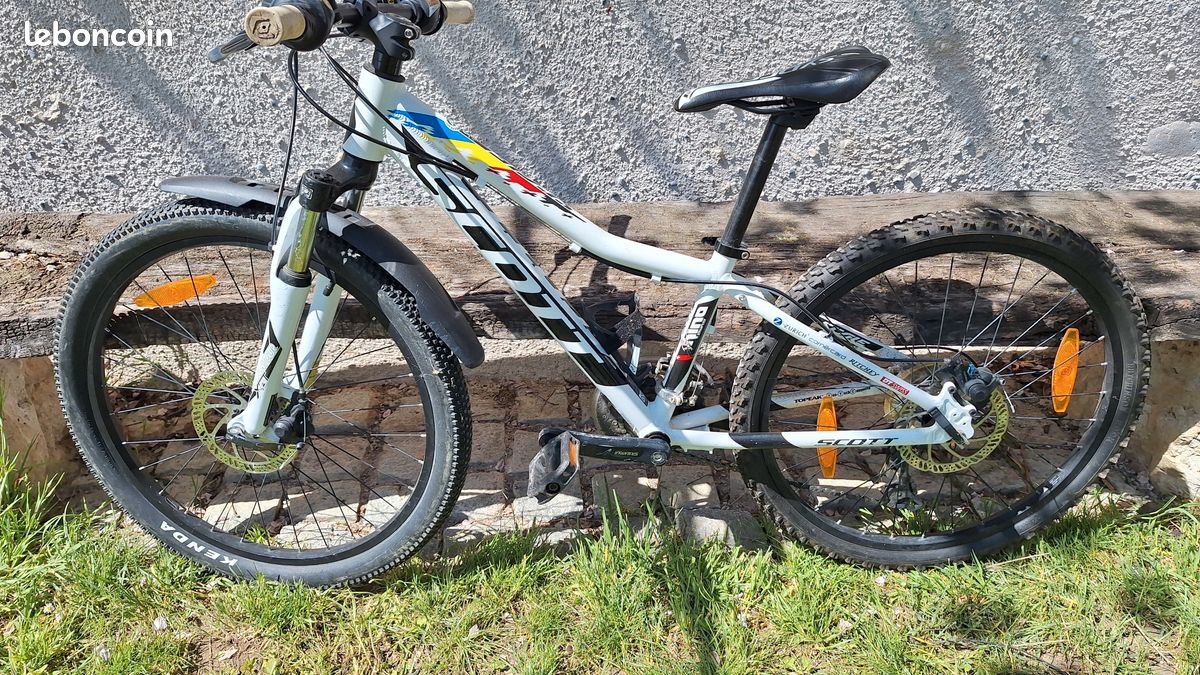 VTT enfant Scott Scale JR24 Nino Schurter Edition 24” (image 2)