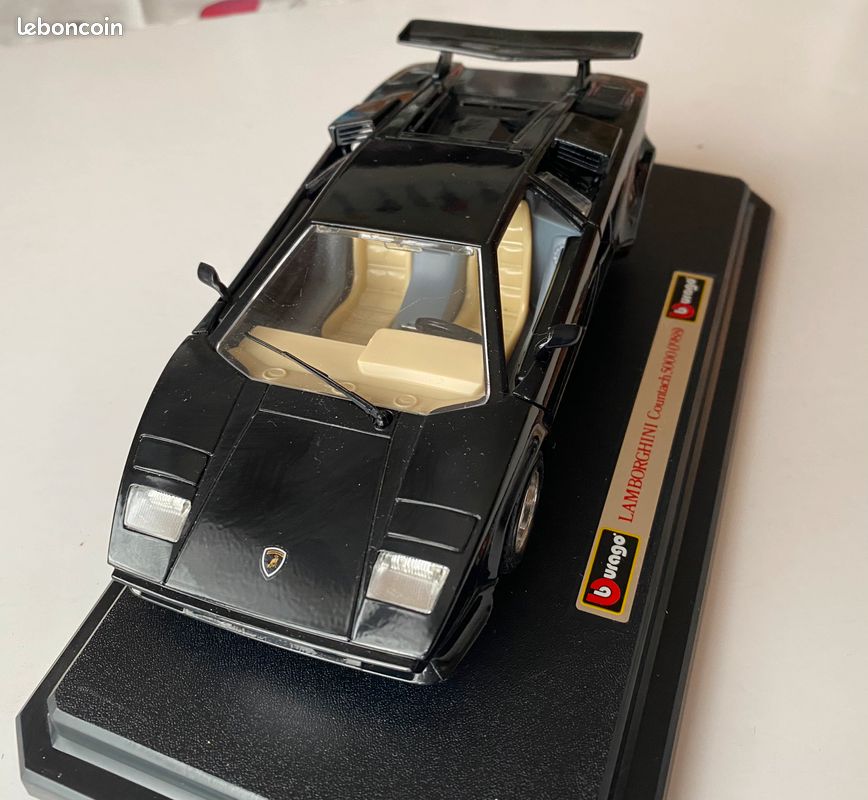 Lamborghini Countach 1988 Burago 1/18 En Boîte D’origine Et