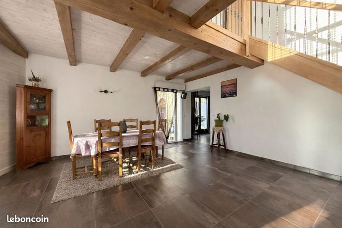 Maison 7 pièces 166 m²