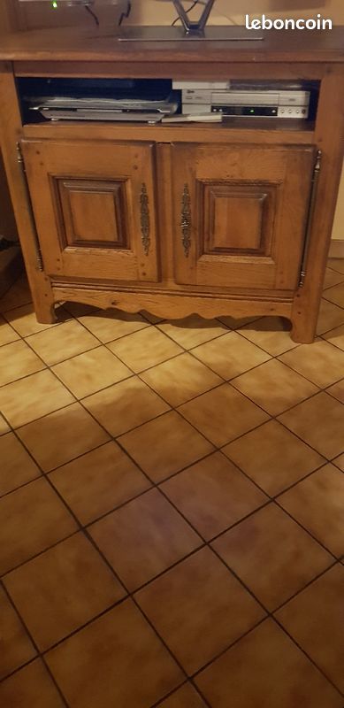 Meuble tv en chêne (image 1)