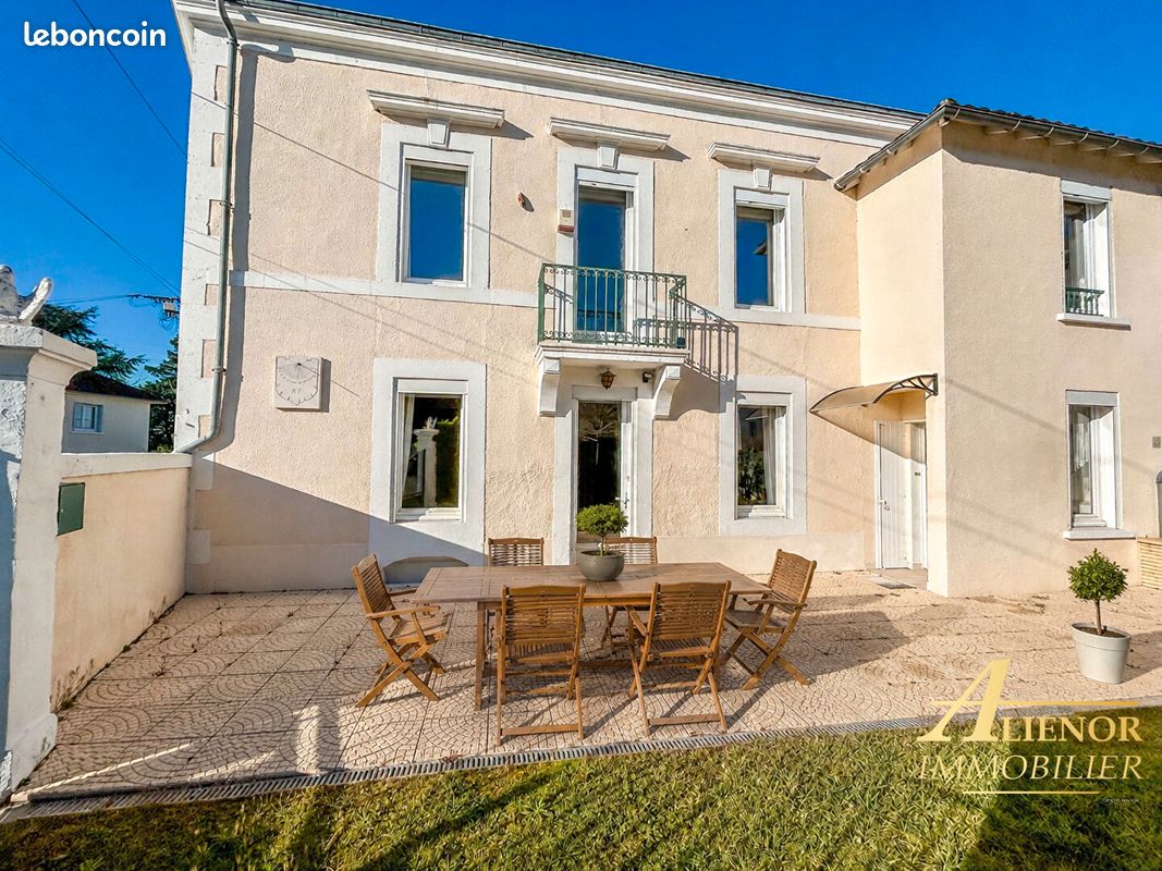 Maison 9 pièces 156 m² · à Coulounieix-Chamiers · 156 m² · 170 000 €