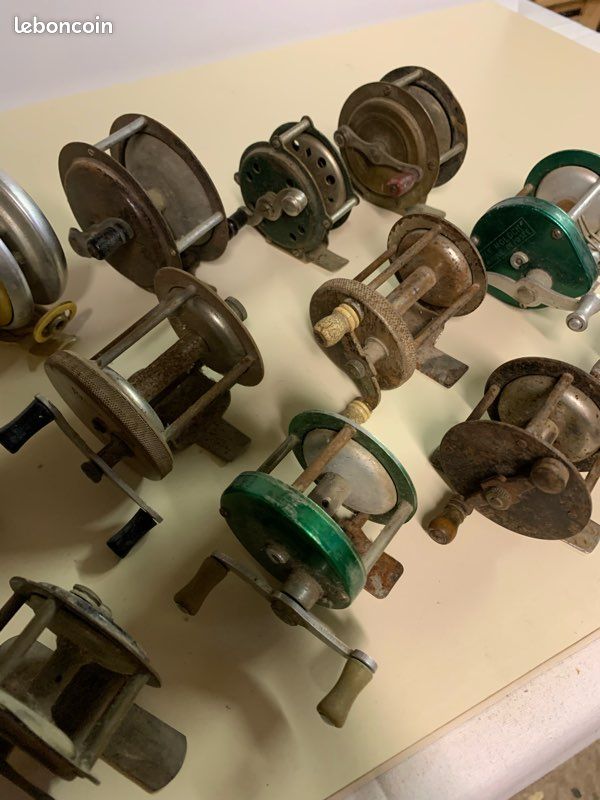 Moulinets de pêche anciens noirs pour pêche à la cuillère