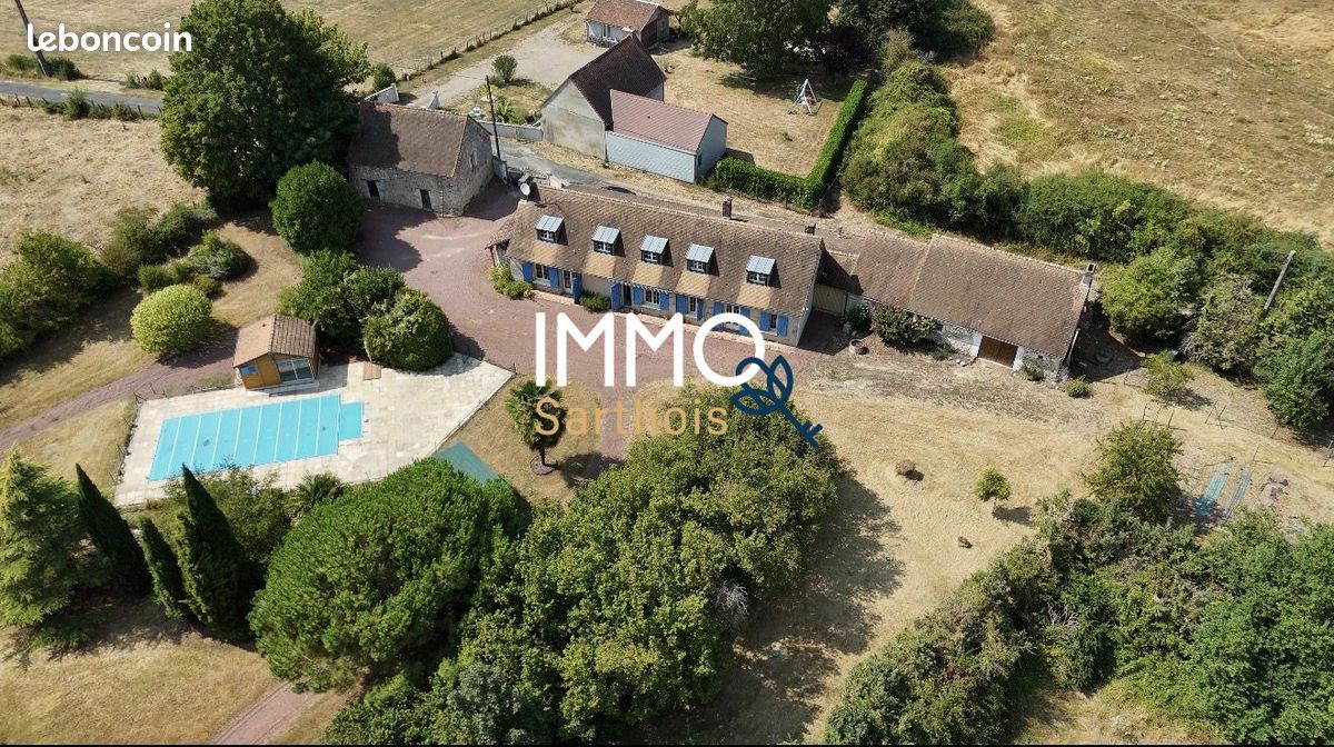 Maison 12 pièces 210 m² · à Mansigné · 210 m² · 249 900 €