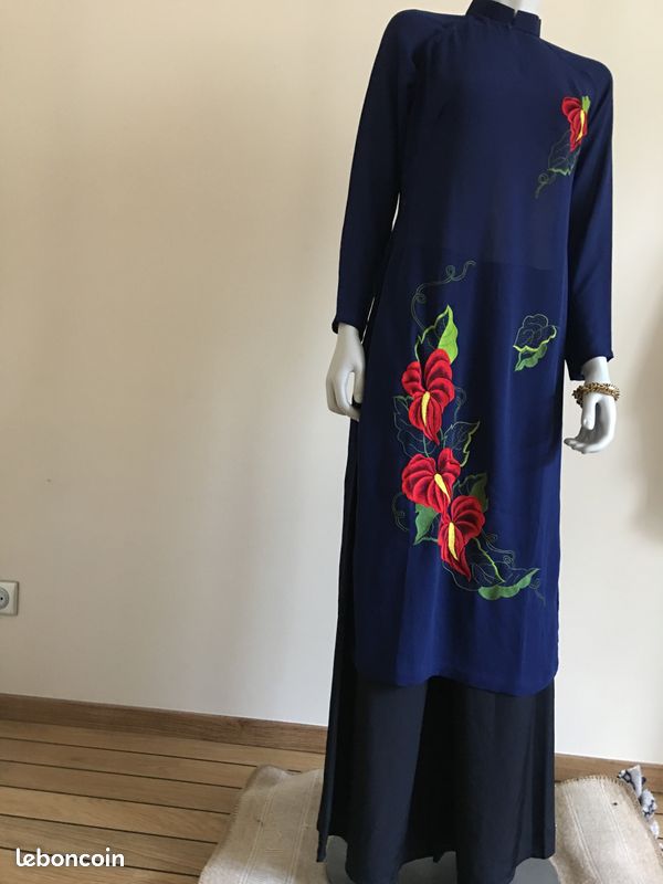 T 38 Magnifique et elegante cheongsam et qipao robe longue brodée asiatique avec pantalon neuve (image 4)