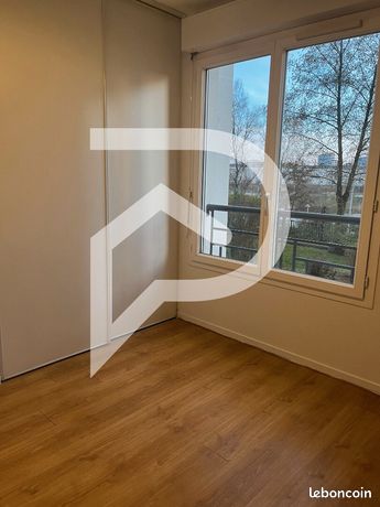https://img.leboncoin.fr/api/v1/lbcpb1/images/61/c6/db/61c6dbfa7fb388d962be233ed156911c4ec53dc7.jpg?rule=ad-image