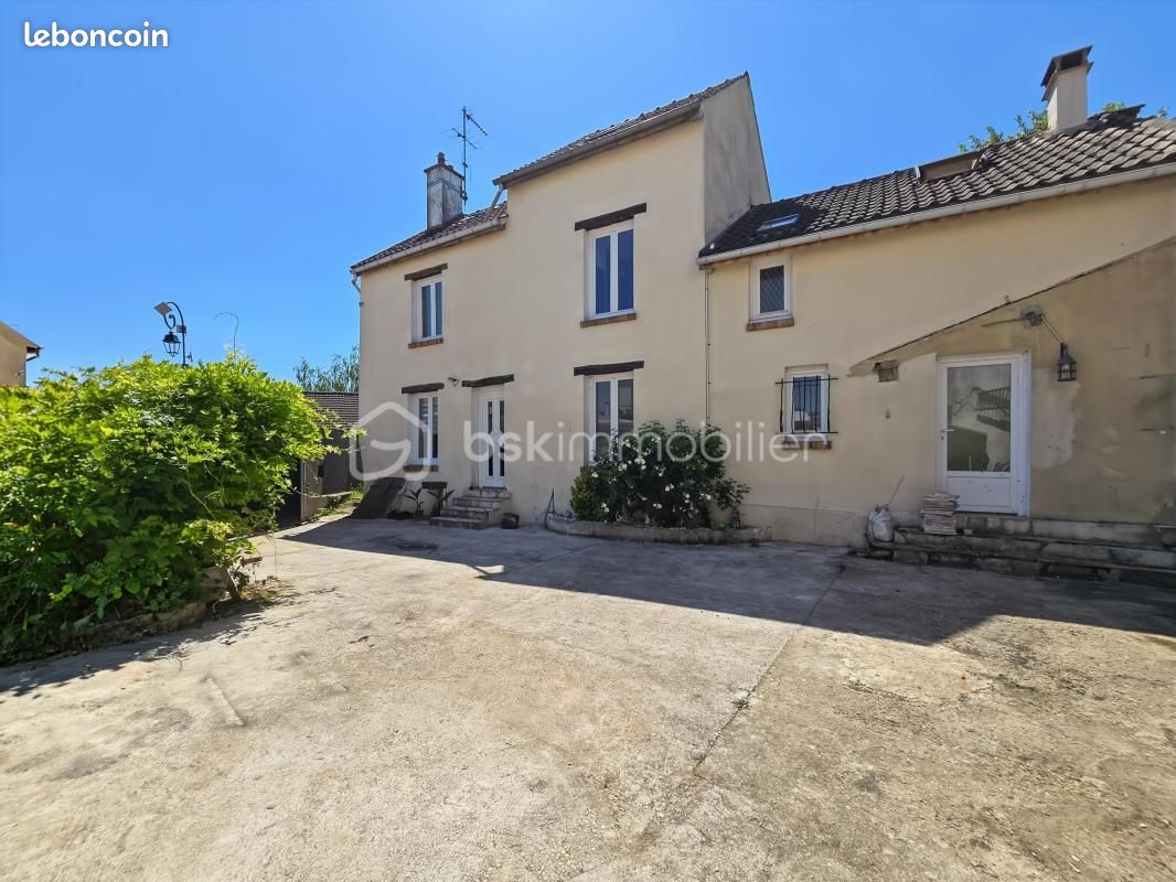 Maison 6 pièces 145 m² · à Nantouillet · 145 m² · 270 000 €