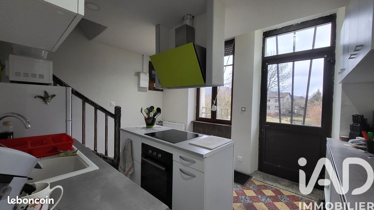 Maison 6 pièces 121 m² · à Mélisey · 121 m² · 121 000 €