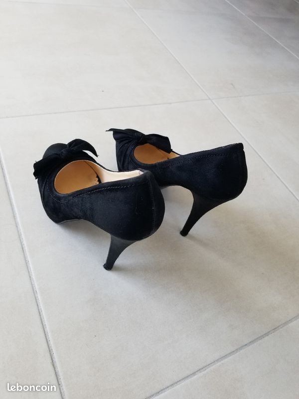 Chaussures à talons aiguilles noires (image 5)