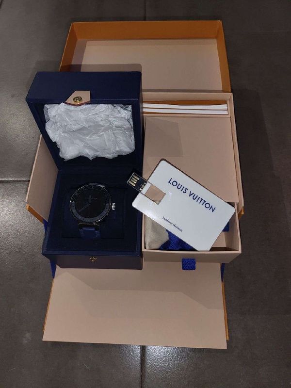 Louis #Vuitton #Watch - #Luxurydotcom  Montre pour homme, Bijoux montre,  Chaussures habillées pour hommes