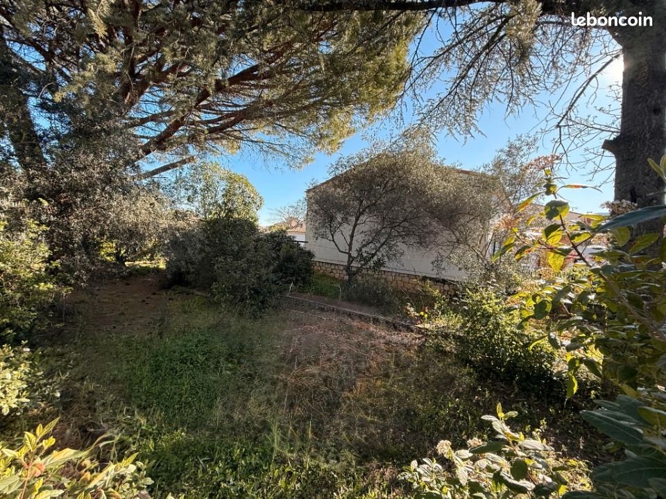 Terrain 285 m² Trets · 199 000 €