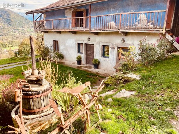 Ferme savoyarde 6 pièces et grange à rénover