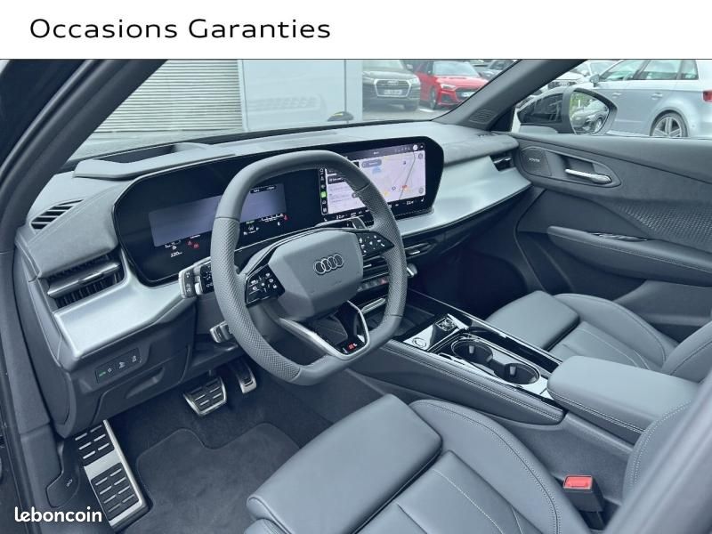 Audi Q3 1.5 TFSI 150ch Hybride S line S tronic 7 (image 8)