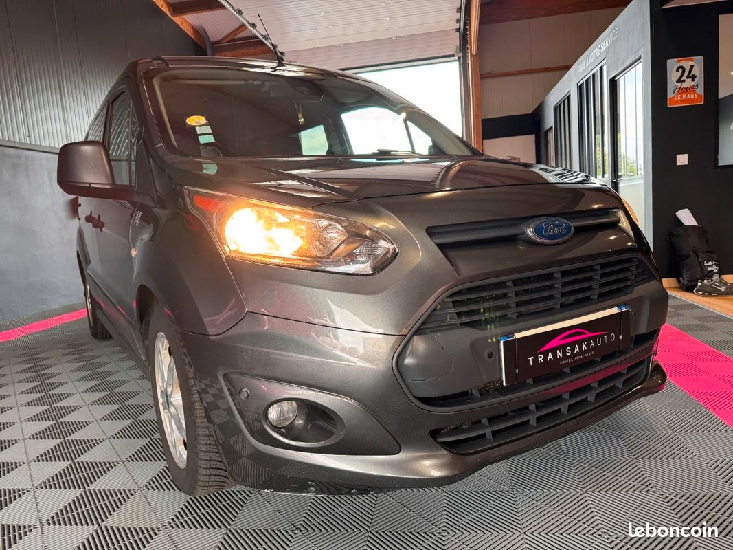 FORD TRANSIT CONNECT CABINE APPROFONDIE 1.5 ECOBLUE 120 S&S BVA8 Trend CAMÉRA DE RECUL / ANDROID AUTO / ATTELAGE / ENTRETIEN COMPLET (image 9)