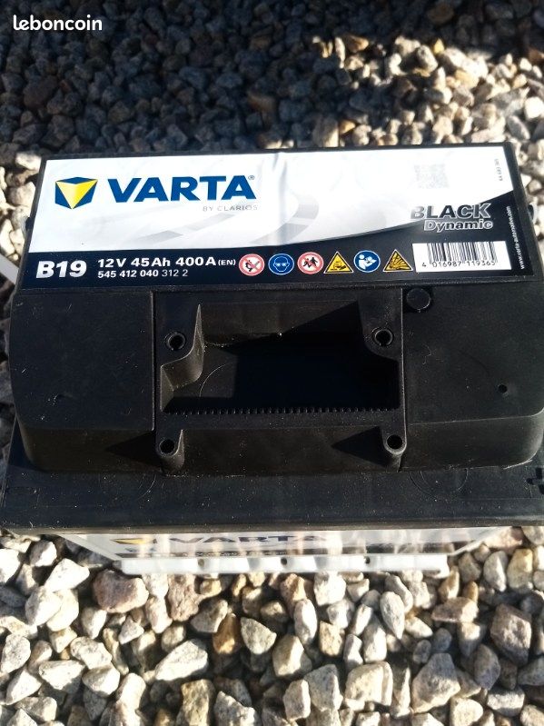 Batterie voiture 45AH - Batterie Varta Black Dynamic B19 12V 400A