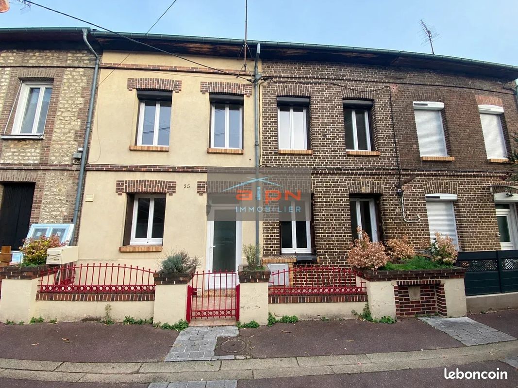 Maison 5 pièces 103 m² · à Saint-Étienne-du-Rouvray · 103 m² · 139 900 €