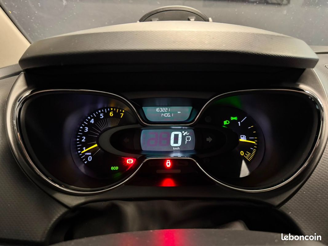 RENAULT CAPTUR TCe 120 SL Helly Hansen EDC (image 25)