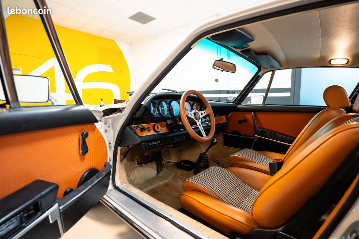 Porsche 911 2.4 S (image 4)