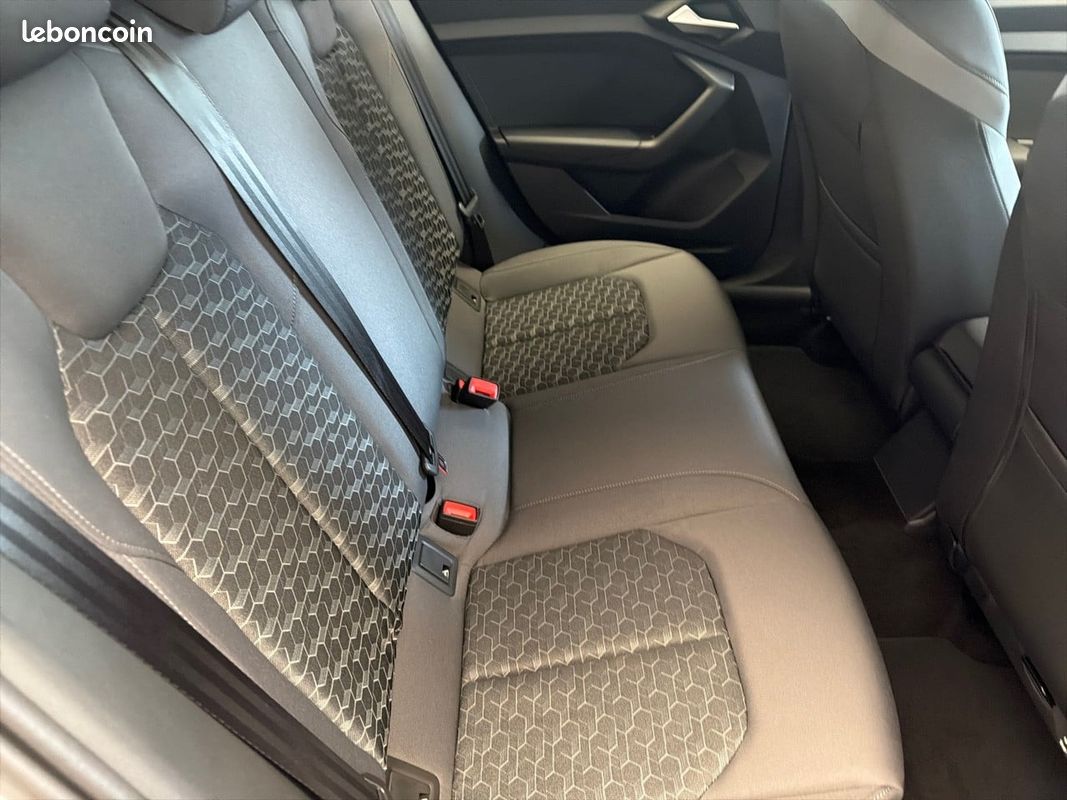 AUDI A1 Sportback 30 TFSI 116 ch S tronic 7 Design (image 27)