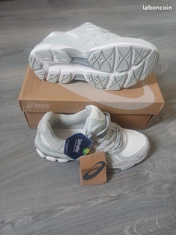 ASICS GelNYC Gris (image 4)