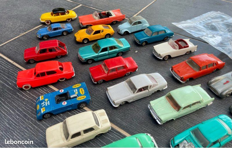 Lot de 30 miniatures norev plastique jouet ancien (image 9)