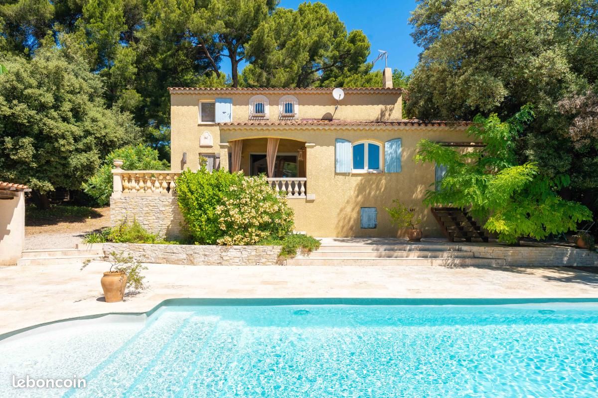 Maison 4 pièces 123 m² · à Aubagne · 123 m² · 750 000 €