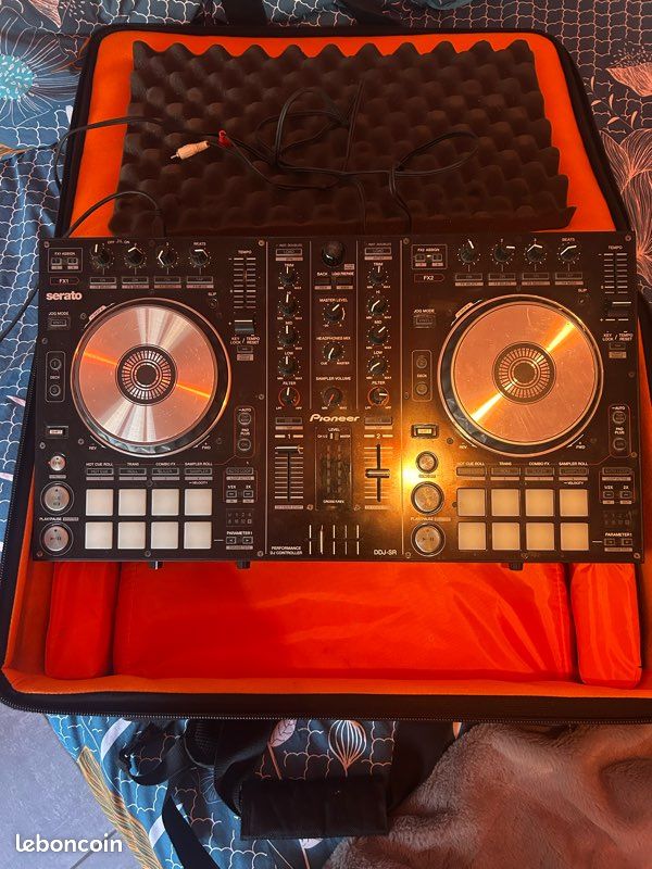 Table de mixage Pioneer DDJ-SR1 (image 2)