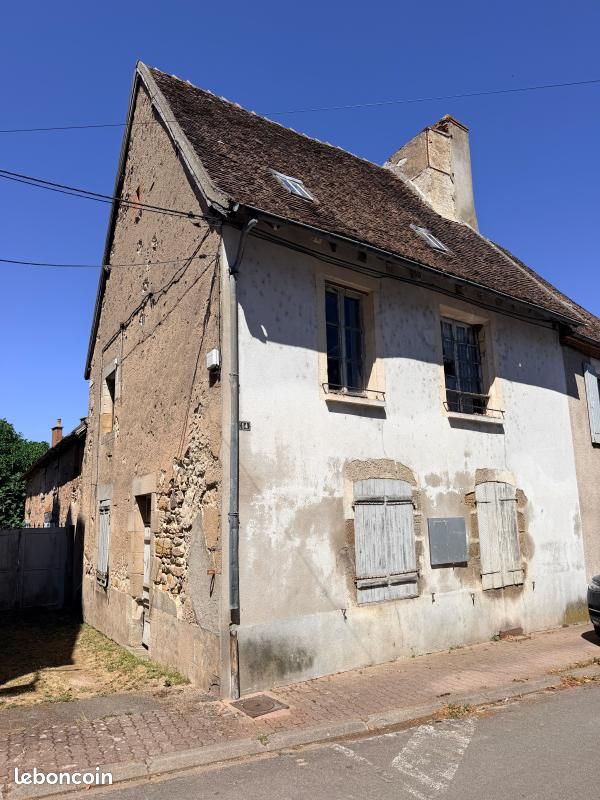 Immeuble 4 pièces 140 m² · à Cérilly · 140 m² · 13 000 €