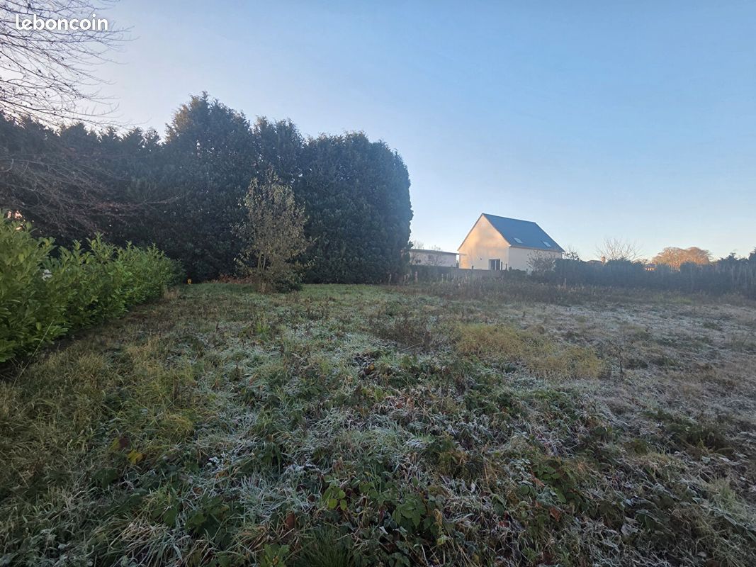 Terrain 1227 m² · à Bourg-Achard · 1 227 m² · 88 500 €