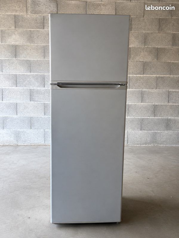 Réfrigérateur LISTO 2 portes – Bon éta (image 1)
