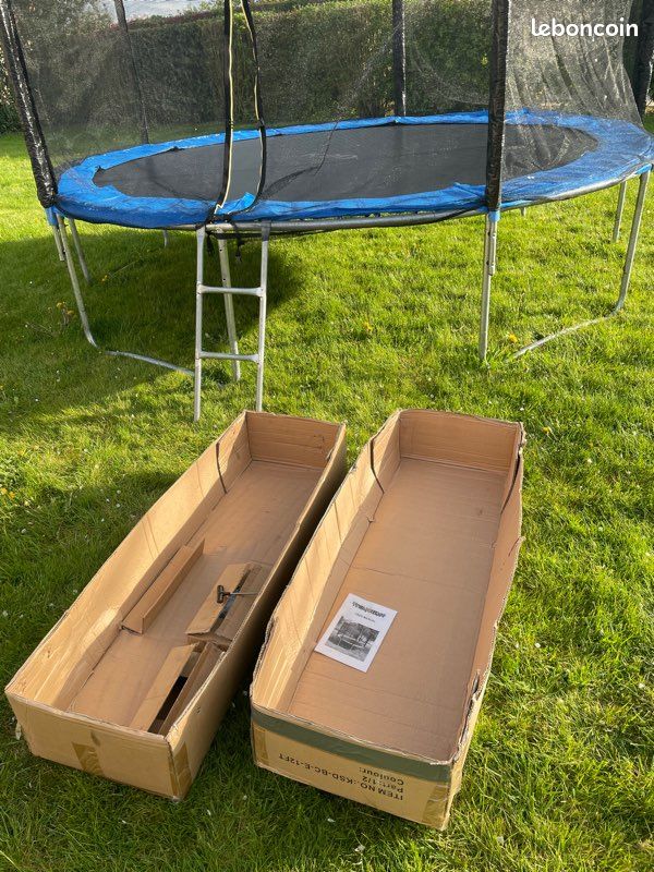 Trampoline (image 3)