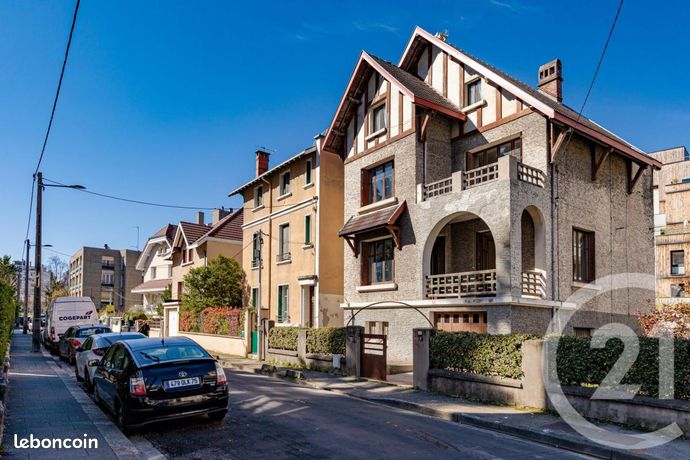 Maison de ville 7 pièces 231 m² — 1