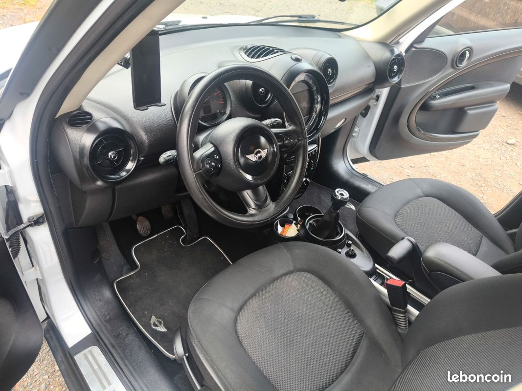 Mini countryman (image 3)