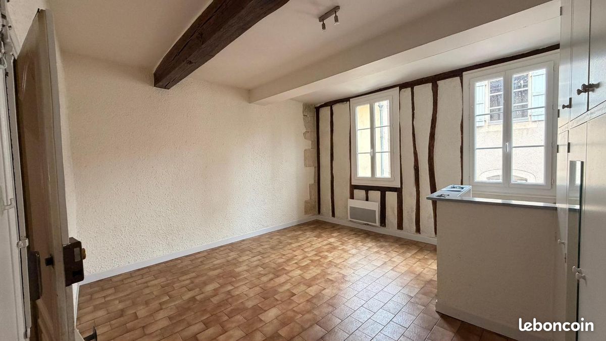 Appartement 1 pièce 25 m² · à Auch · 25 m² · 350 €