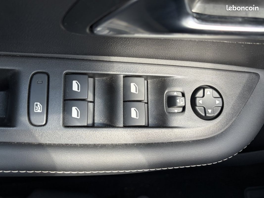 Peugeot 208 (2) PureTech 100 Allure 1 option incluse (image 20)