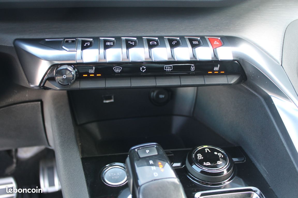 Peugeot 3008 2.0 BlueHDi 180ch SetS EAT6 GT (image 17)