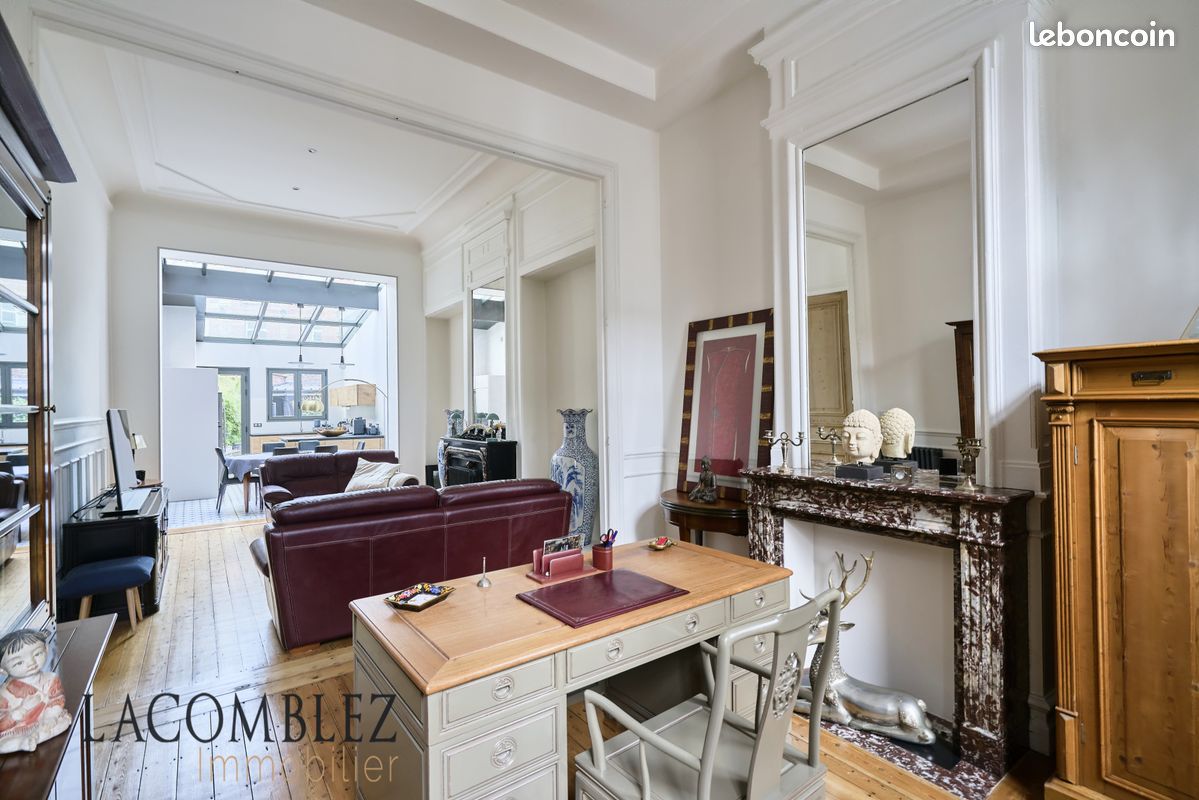 Maison 8 pièces 217 m² · à Lille · 217 m² · 1 102 500 €