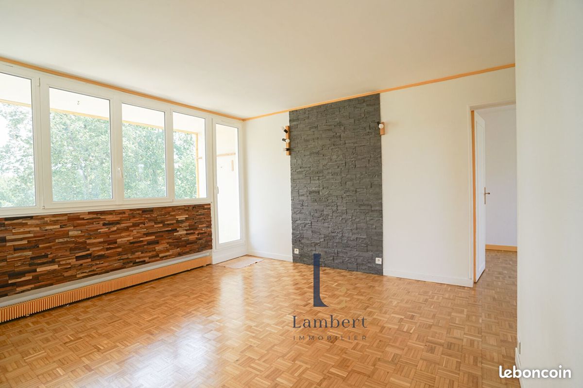 Appartement 3 pièces 53 m² · à Verneuil-sur-Seine · 53 m² · 930 €